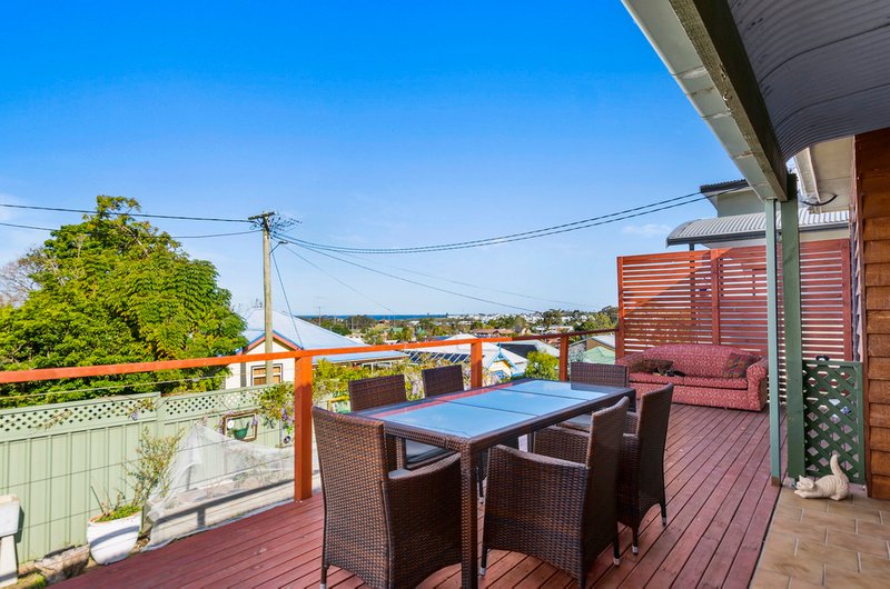 Photo - 20 Mason St , Thirroul NSW 2515 - Image 10