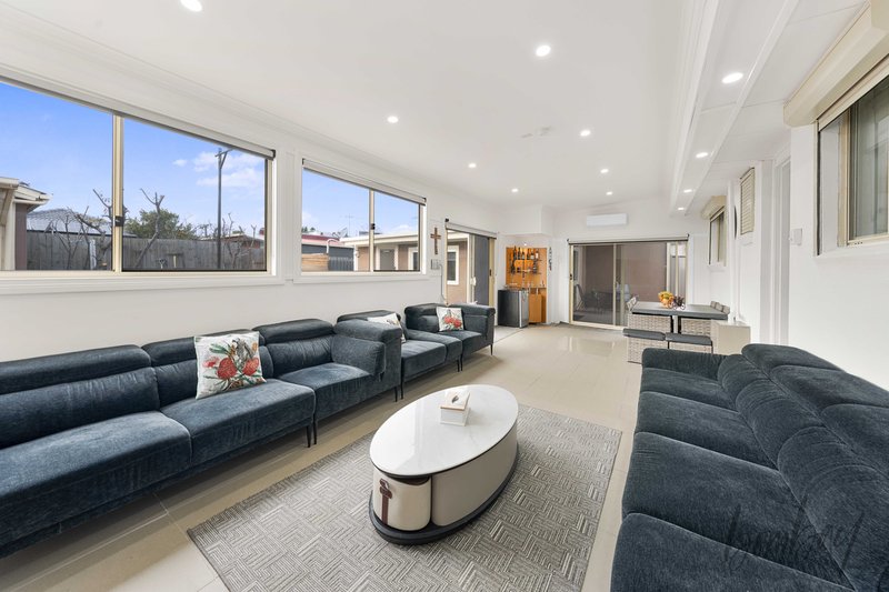 Photo - 20 Mason Street, Campbellfield VIC 3061 - Image 11