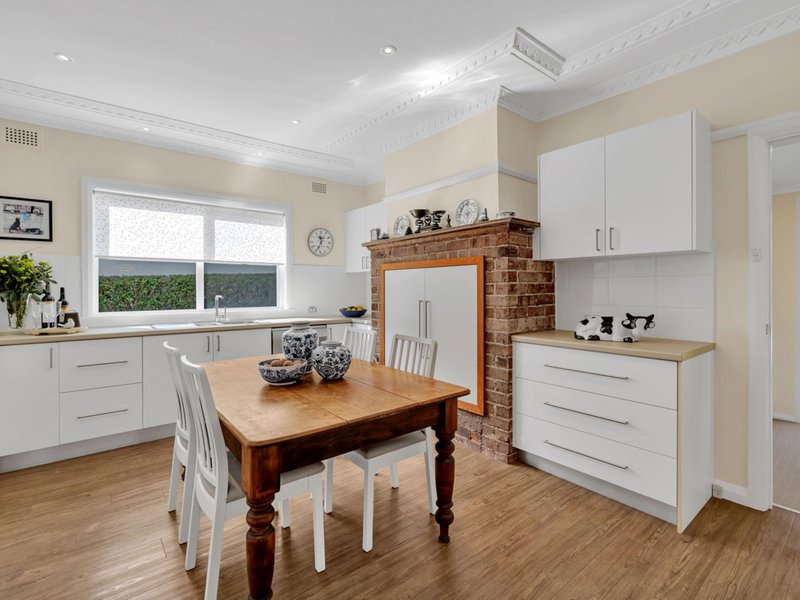 Photo - 20 Maxwell Street, Mona Vale NSW 2103 - Image 2