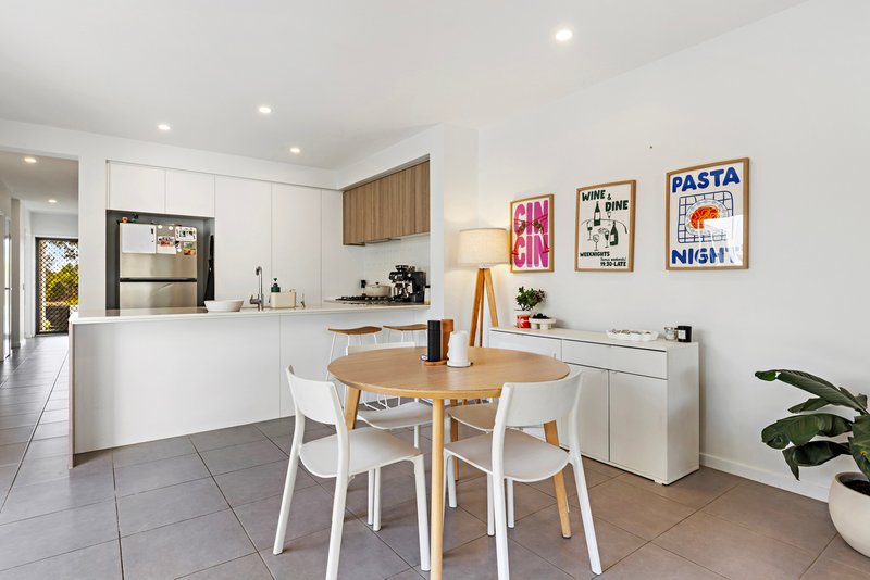 Photo - 20 Mcconnell Esplanade, Strathpine QLD 4500 - Image 6