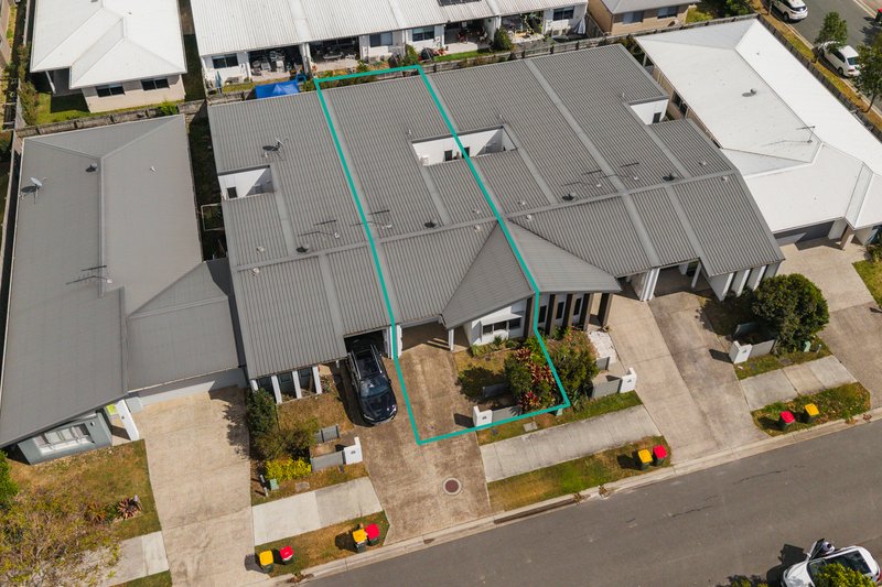 Photo - 20 Mcconnell Esplanade, Strathpine QLD 4500 - Image 16