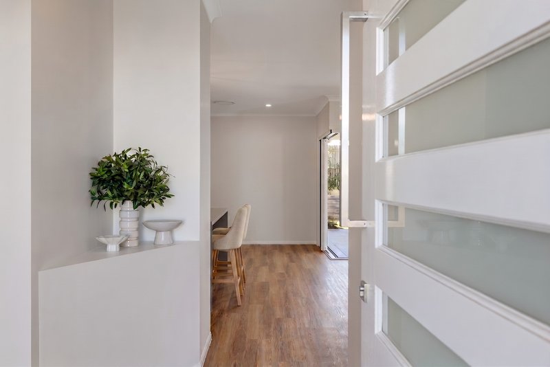 Photo - 20 Mcewan Crescent, Kearneys Spring QLD 4350 - Image 7
