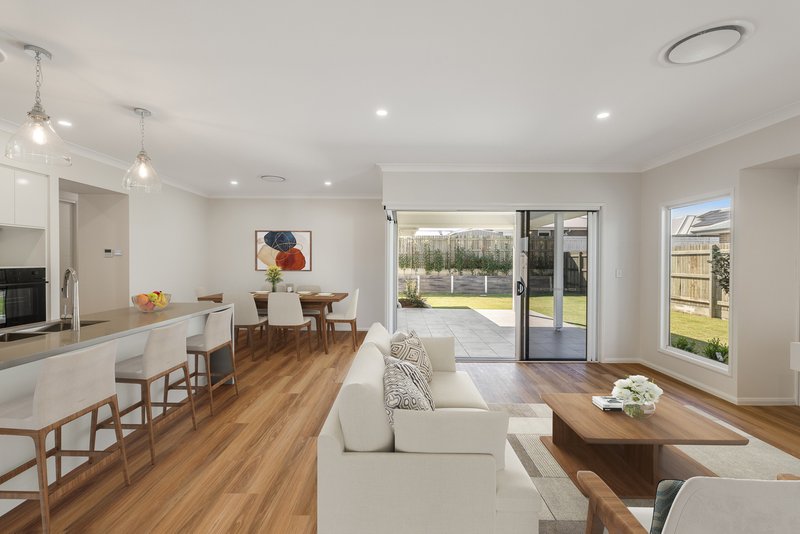 Photo - 20 Mcewan Crescent, Kearneys Spring QLD 4350 - Image 10