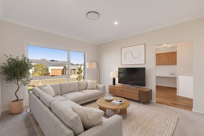Photo - 20 Mcewan Crescent, Kearneys Spring QLD 4350 - Image 13