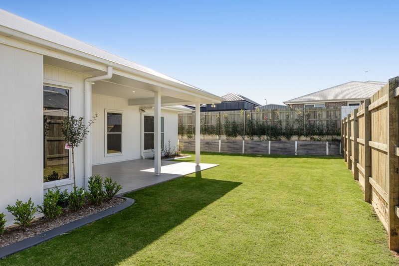 Photo - 20 Mcewan Crescent, Kearneys Spring QLD 4350 - Image 22