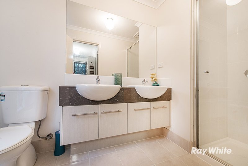 Photo - 20 Mcewan Drive, Cranbourne East VIC 3977 - Image 8