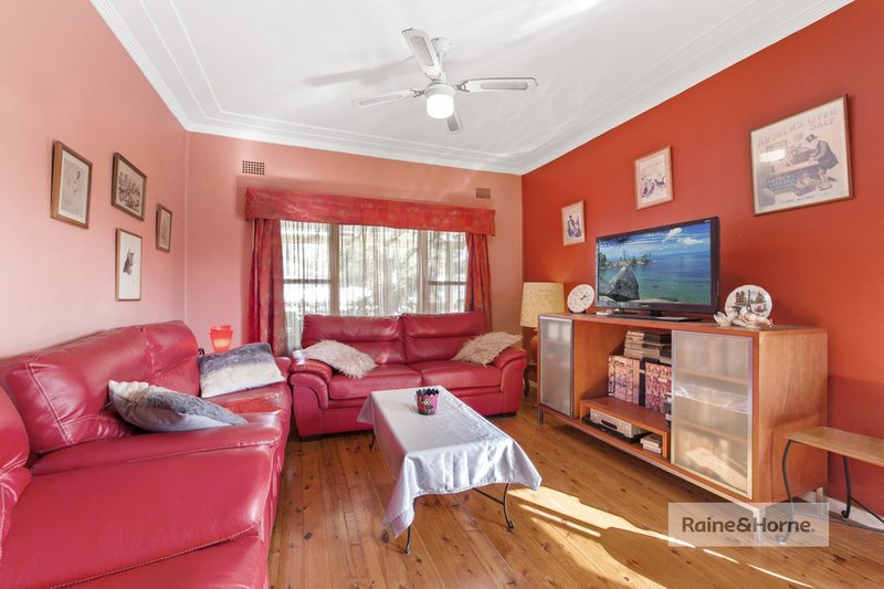 Photo - 20 Melba Road, Woy Woy NSW 2256 - Image 2