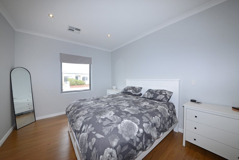 Photo - 20 Mercado Way, Alkimos WA 6038 - Image 3