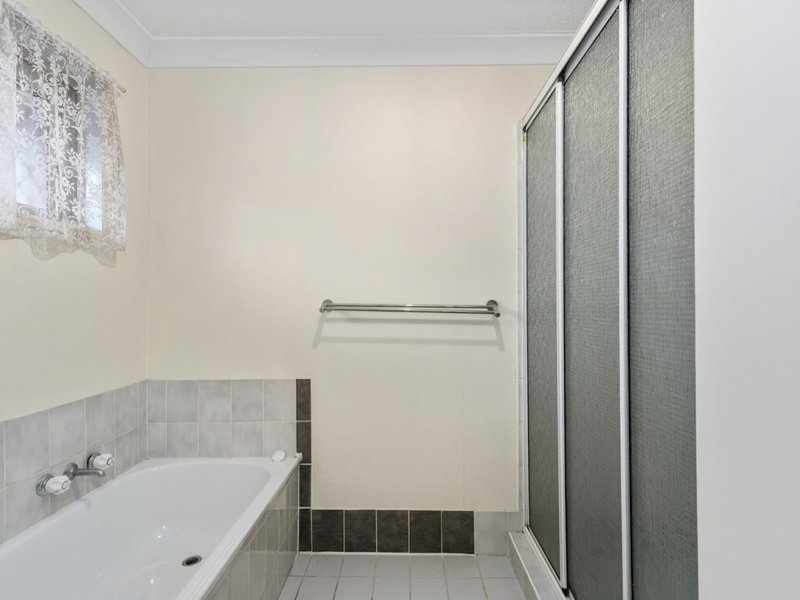 Photo - 20 Michelmore Road, Carrara QLD 4211 - Image 12