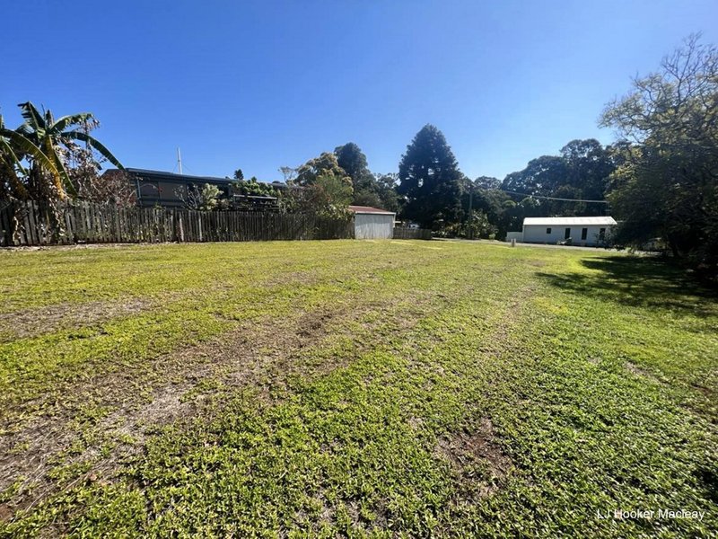 Photo - 20 Michiko Street, Macleay Island QLD 4184 - Image 3