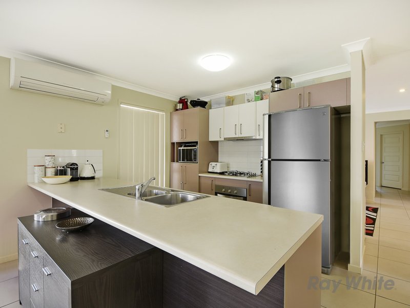 Photo - 20 Miers Crescent, Murrumba Downs QLD 4503 - Image 5