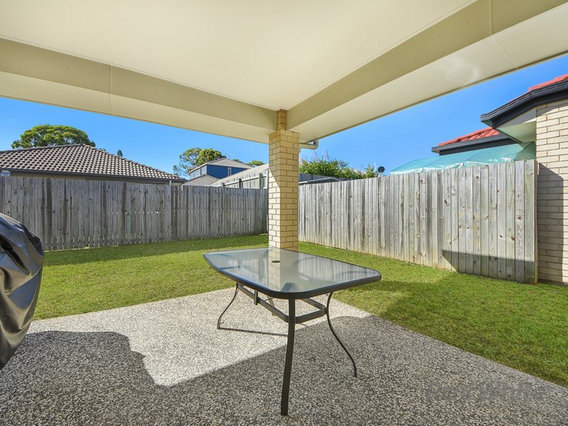 Photo - 20 Miers Crescent, Murrumba Downs QLD 4503 - Image 8