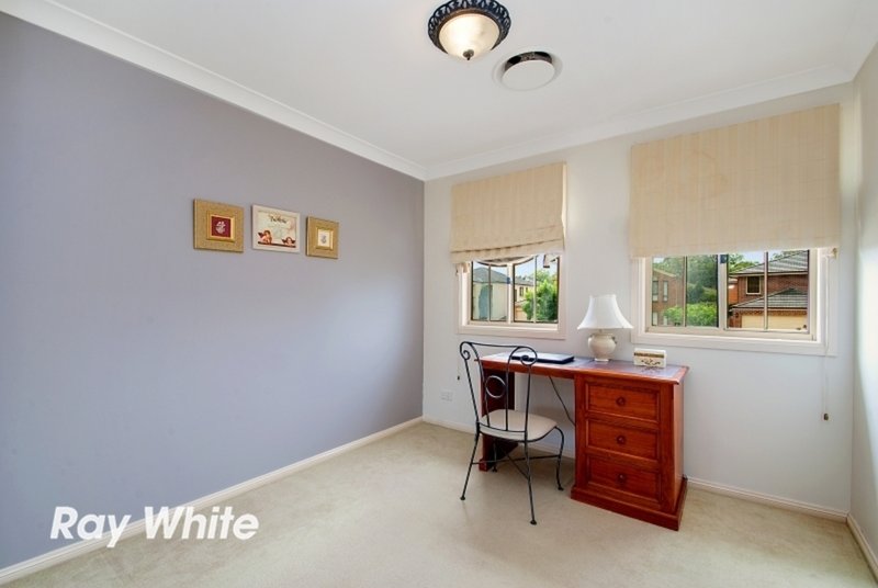 Photo - 20 Millcroft Way, Beaumont Hills NSW 2155 - Image 10