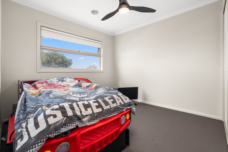 Photo - 20 Millport Drive, Burnside Heights VIC 3023 - Image 8