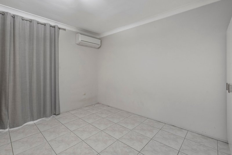 Photo - 20 Minoa Street, Woodridge QLD 4114 - Image 6