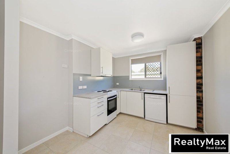 Photo - 20 Moore Street, Loganlea QLD 4131 - Image 4