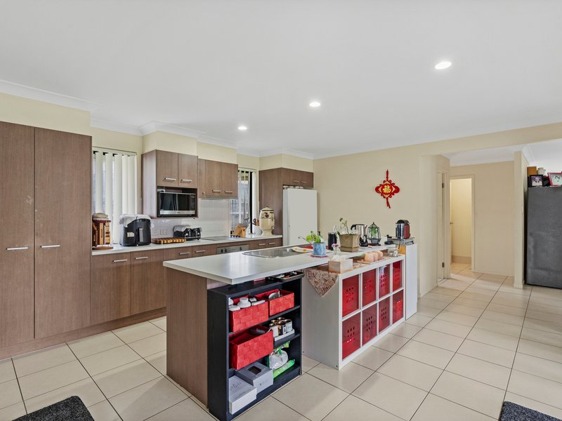 Photo - 20 Morene Crescent, Warner QLD 4500 - Image 2