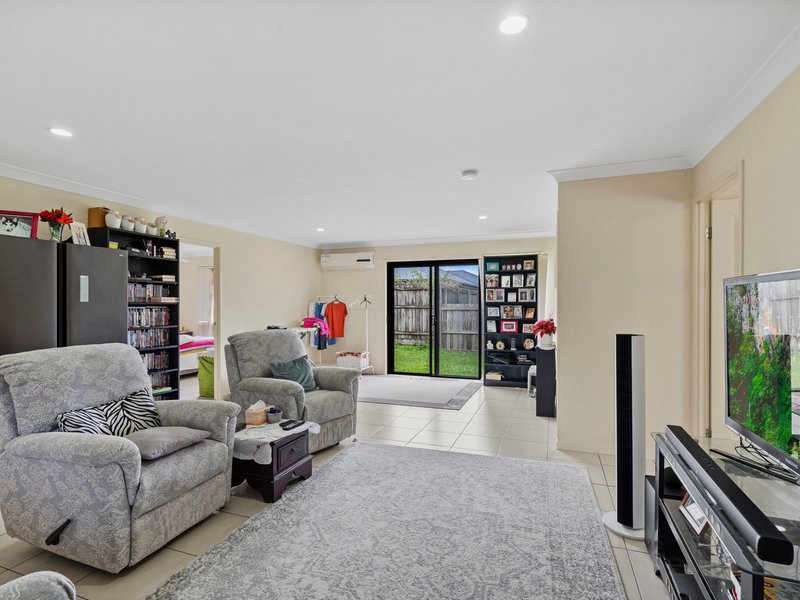 Photo - 20 Morene Crescent, Warner QLD 4500 - Image 5