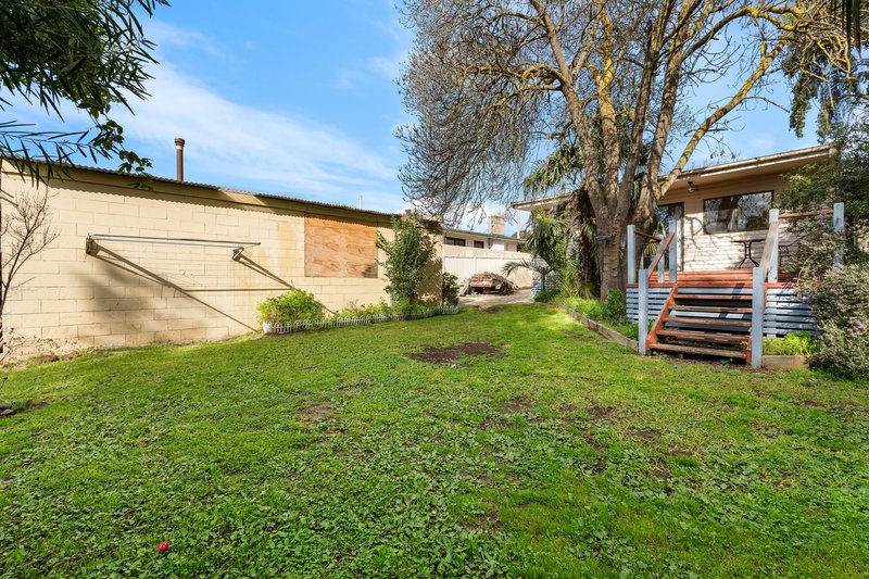 Photo - 20 Morison Crescent, Seymour VIC 3660 - Image 17