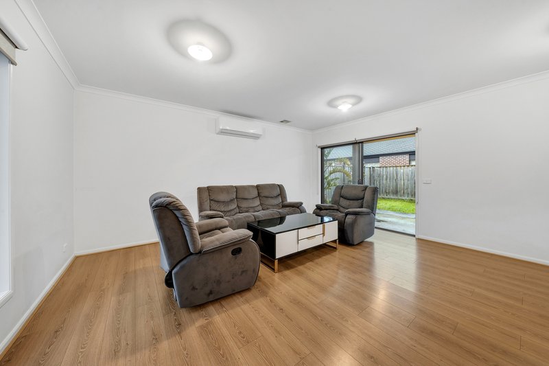 Photo - 20 Mossey Crescent, Cranbourne East VIC 3977 - Image 6