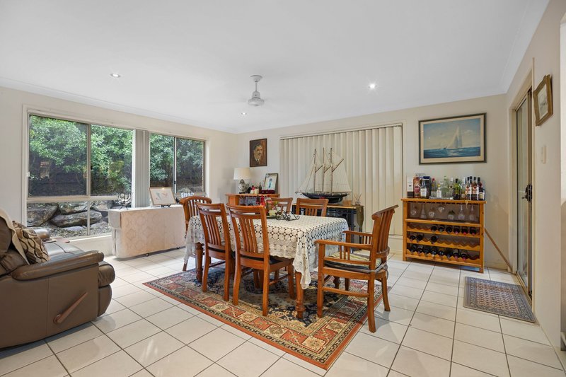 Photo - 20 Mountain View Crescent, Mount Warren Park QLD 4207 - Image 7