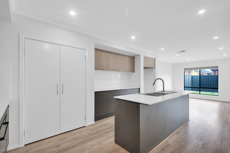 Photo - 20 Napier Street, Tarneit VIC 3029 - Image 10