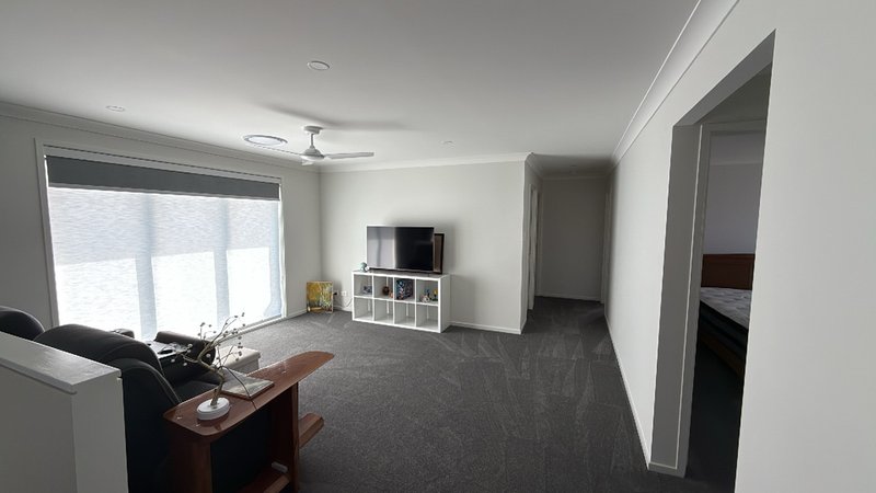 Photo - 20 Naranja Crescent, Benowa QLD 4217 - Image 19