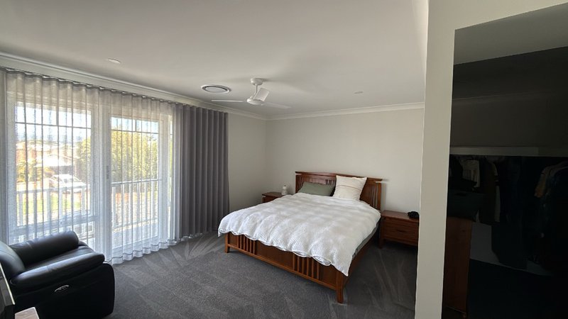 Photo - 20 Naranja Crescent, Benowa QLD 4217 - Image 22