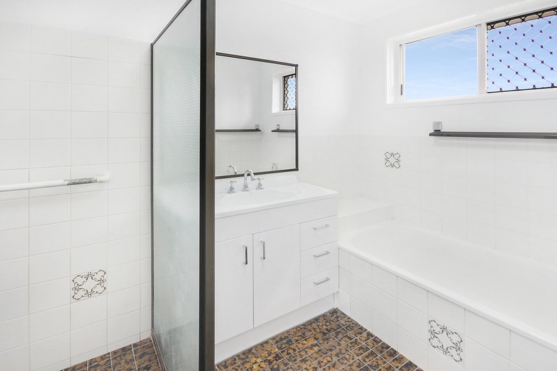 Photo - 20 Naroon Crescent, Wurtulla QLD 4575 - Image 9