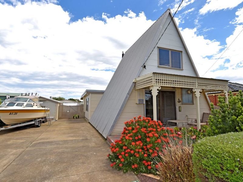 20 Narvik Avenue, St Leonards VIC 3223