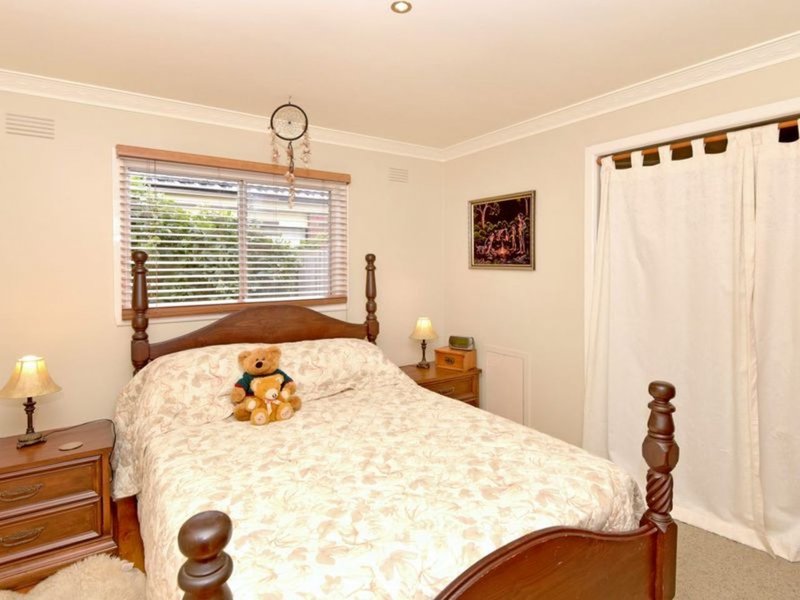 Photo - 20 Narvik Avenue, St Leonards VIC 3223 - Image 8