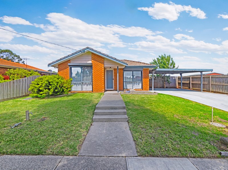 Photo - 20 Navarre Drive, Cranbourne West VIC 3977 - Image 1