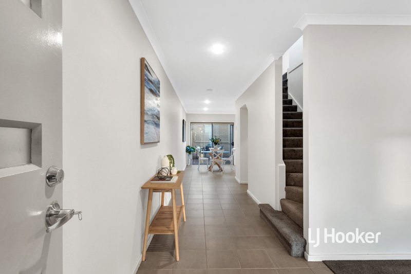 Photo - 20 Nest Place, Point Cook VIC 3030 - Image 14