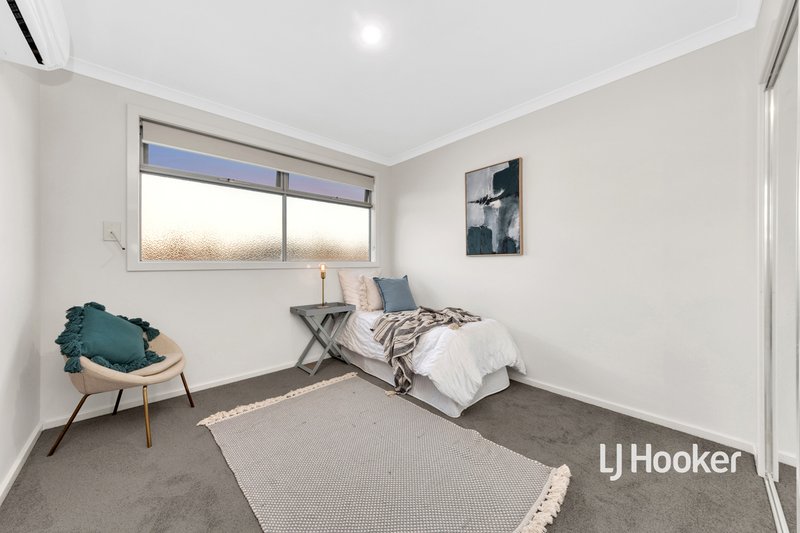 Photo - 20 Nest Place, Point Cook VIC 3030 - Image 15