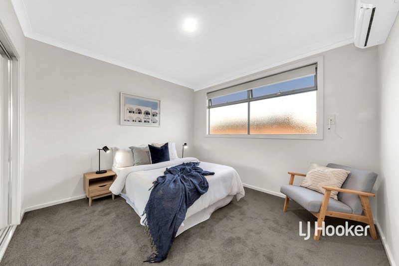 Photo - 20 Nest Place, Point Cook VIC 3030 - Image 16