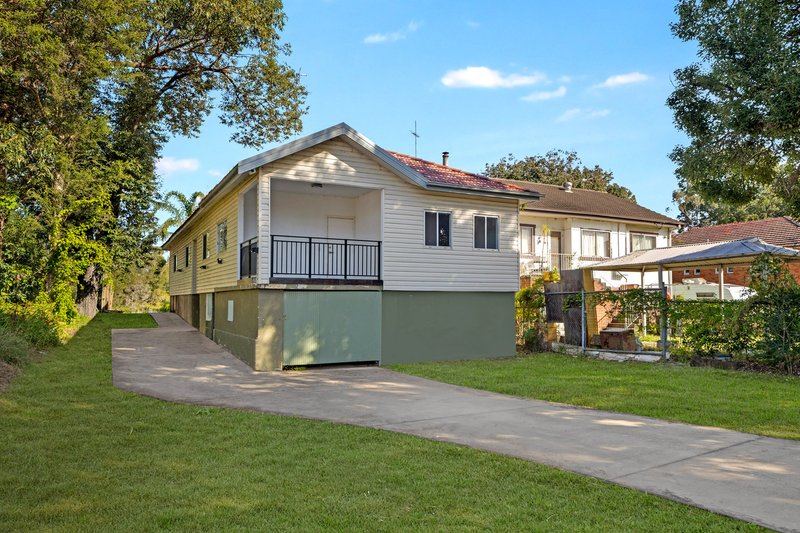 Photo - 20 Newbridge Road, Chipping Norton NSW 2170 - Image 2