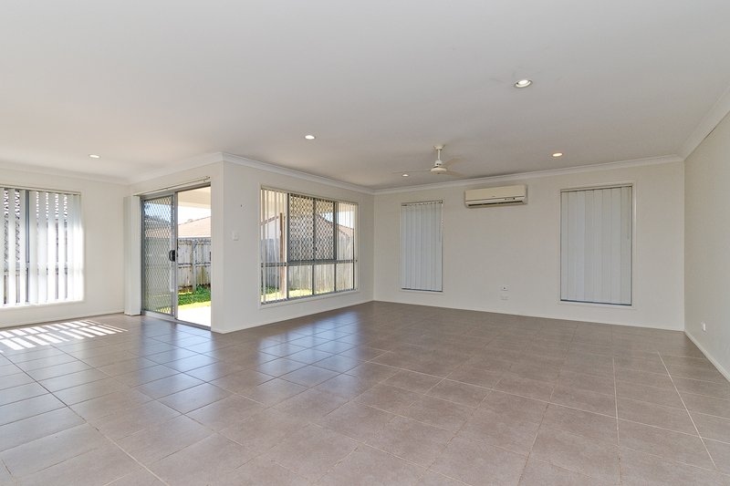 Photo - 20 Newmarket Drive, Morayfield QLD 4506 - Image 4