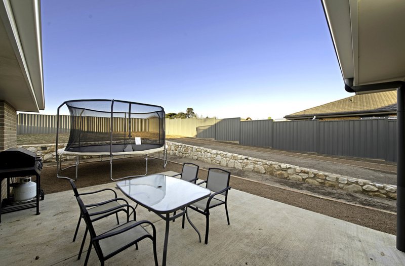 Photo - 20 Nicholls Drive, Yass NSW 2582 - Image 14