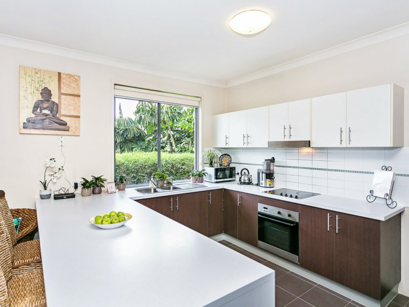 Photo - 20 Nikau Crescent, Nerang QLD 4211 - Image 2