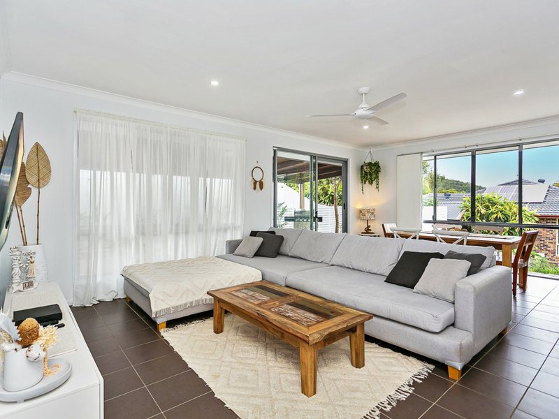 Photo - 20 Nikau Crescent, Nerang QLD 4211 - Image 17