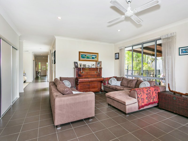 Photo - 20 Nikau Crescent, Nerang QLD 4211 - Image 8