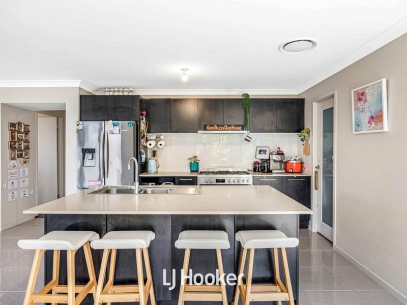 Photo - 20 Northbourne Drive, Marsden Park NSW 2765 - Image 2