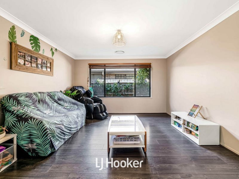 Photo - 20 Northbourne Drive, Marsden Park NSW 2765 - Image 3