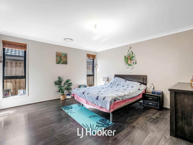 Photo - 20 Northbourne Drive, Marsden Park NSW 2765 - Image 5