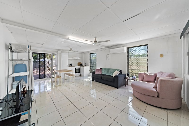 Photo - 20 Northwest Crescent, Cranbrook QLD 4814 - Image 5