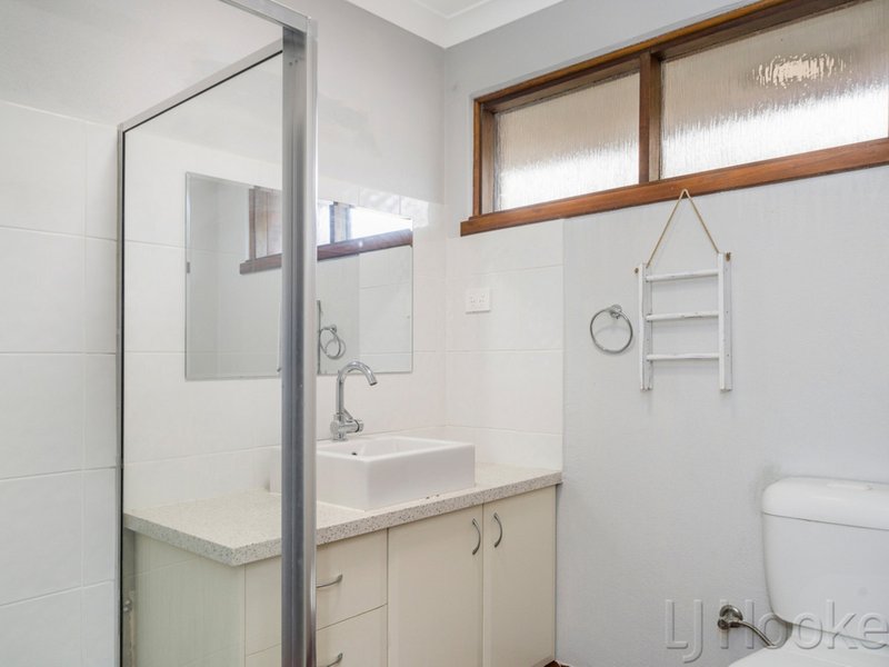 Photo - 20 Nutcher Way, Parmelia WA 6167 - Image 11
