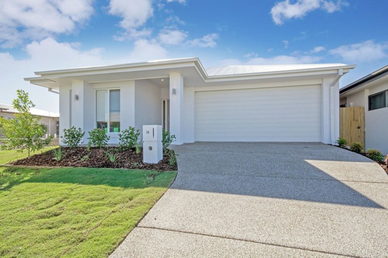 Photo - 20 Ochre Crescent, Caloundra West QLD 4551 - Image 2