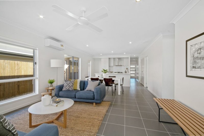 Photo - 20 Ochre Crescent, Caloundra West QLD 4551 - Image 3