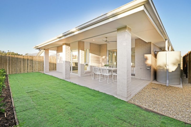 Photo - 20 Ochre Crescent, Caloundra West QLD 4551 - Image 5