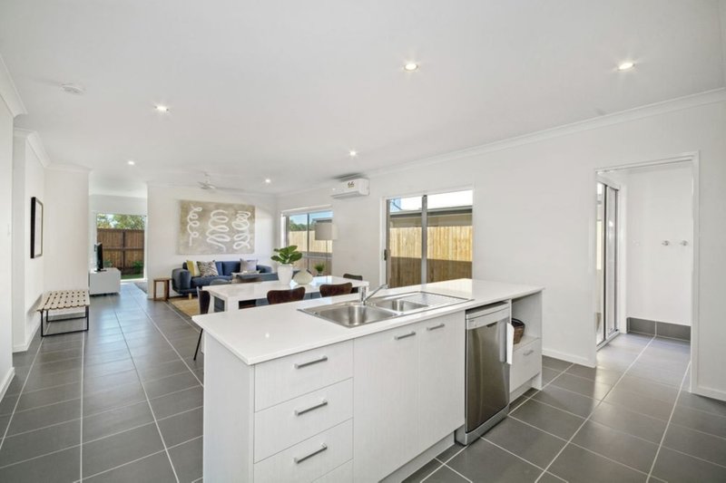 Photo - 20 Ochre Crescent, Caloundra West QLD 4551 - Image 6